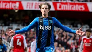 Scott turns down new Bournemouth contract amid Premier League interest